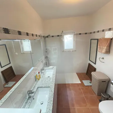 Vila Moinho * Lagos