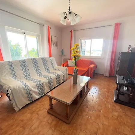 Vila Moinho Vila *