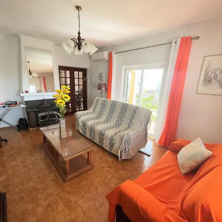 Vila Moinho Vila *
